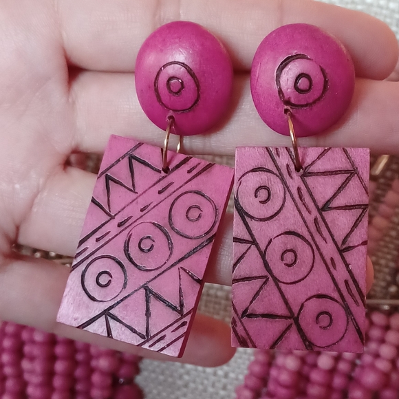 Vintage Artisan Vibrant Pink Ombre Mutli-Strand Necklace & Earrings Set π©·πππ« - Picture 8 of 9